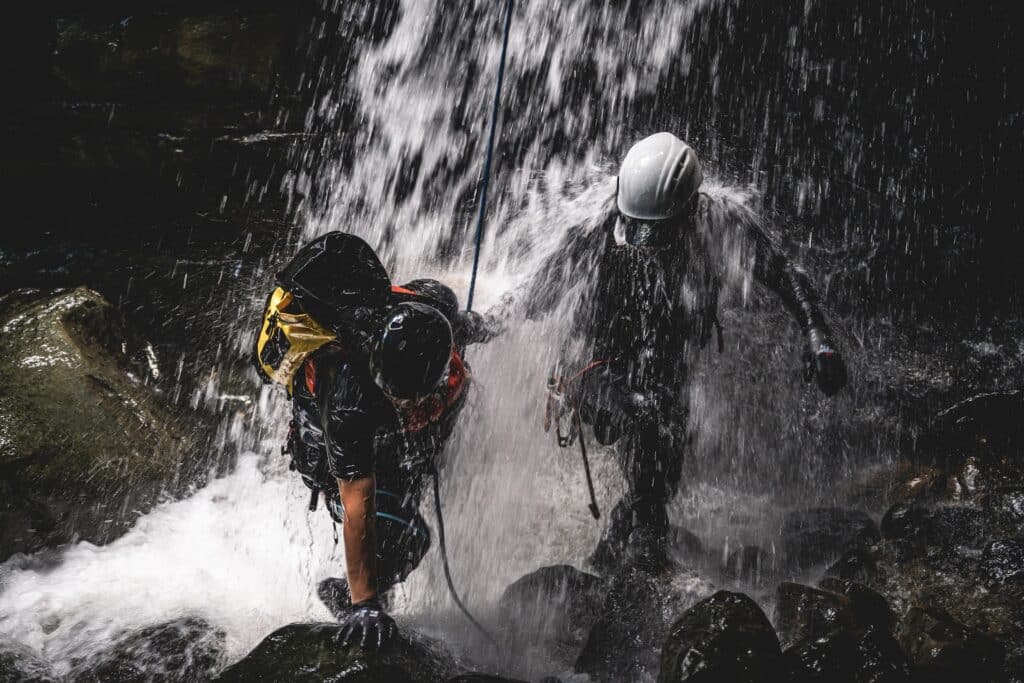 Quelles chaussures mettre pour faire du canyoning ?